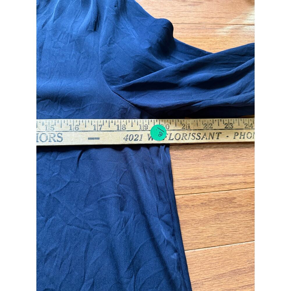 Quince | Summer Work Business Washable Stretch Silk Split Neck Blouse in Navy L - Picture 10 of 12